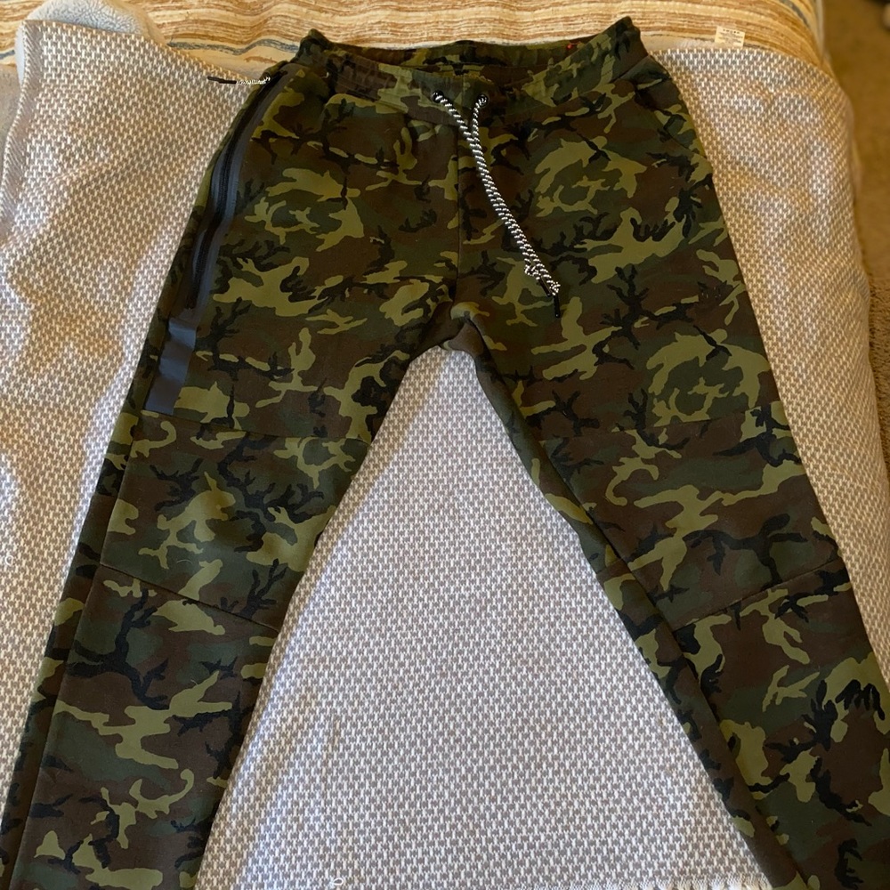 Nike Dri Fit Standard Issue